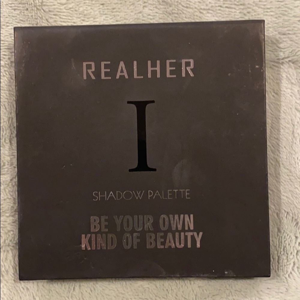 REALHER I Shadow Pallette
